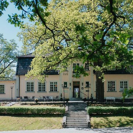 Hotel Balingsholm à Huddinge Extérieur photo