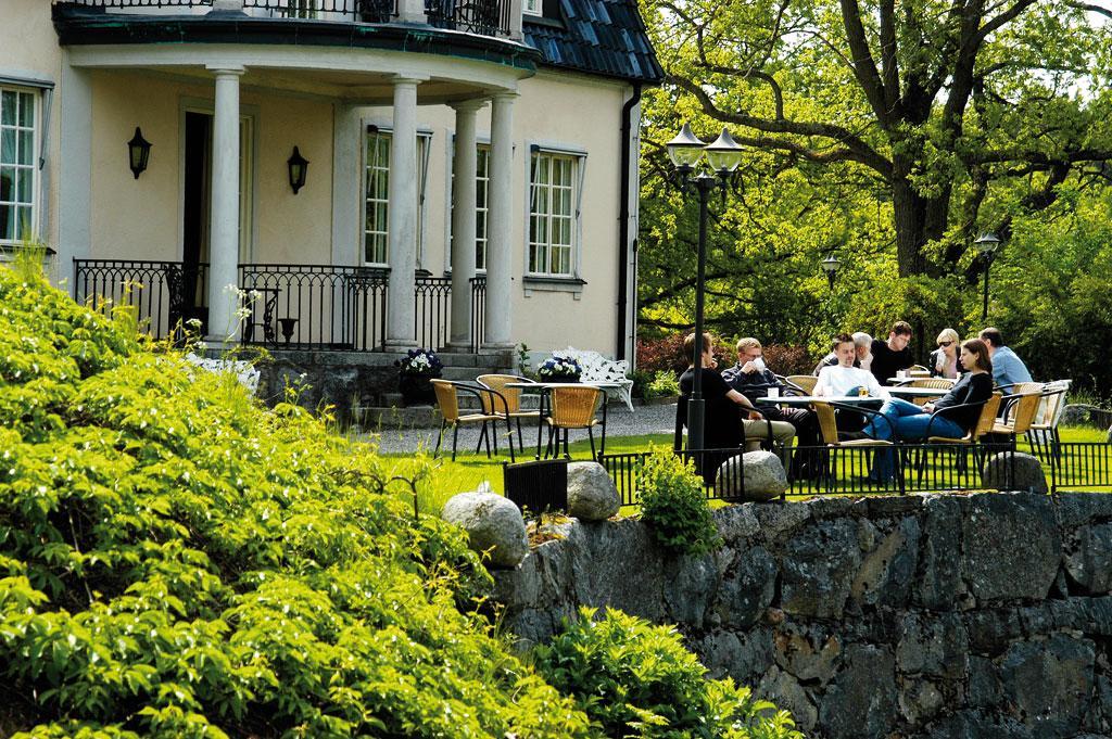 Hotel Balingsholm à Huddinge Extérieur photo