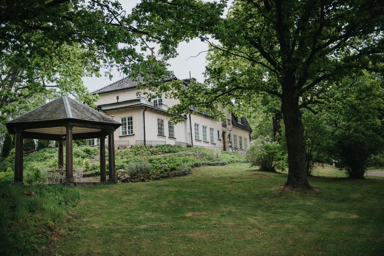 Hotel Balingsholm à Huddinge Extérieur photo